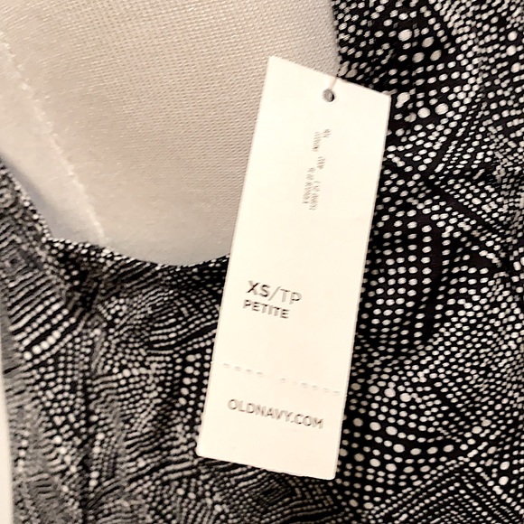 Old Navy slip on dress - Picture 4 of 5